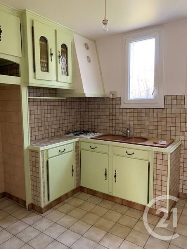 Appartement F3 à vendre - 3 pièces - 66.0 m2 - MONTLUCON - 03 - AUVERGNE - Century 21 Pasquet Immobilier