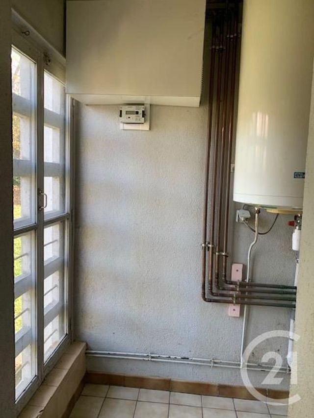 Afficher la photo en grand Appartement F3 à vendre - 3 pièces - 66.0 m2 - MONTLUCON - 03 - AUVERGNE - Century 21 Pasquet Immobilier