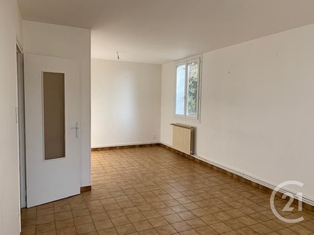Afficher la photo en grand Appartement F3 à vendre - 3 pièces - 66.0 m2 - MONTLUCON - 03 - AUVERGNE - Century 21 Pasquet Immobilier