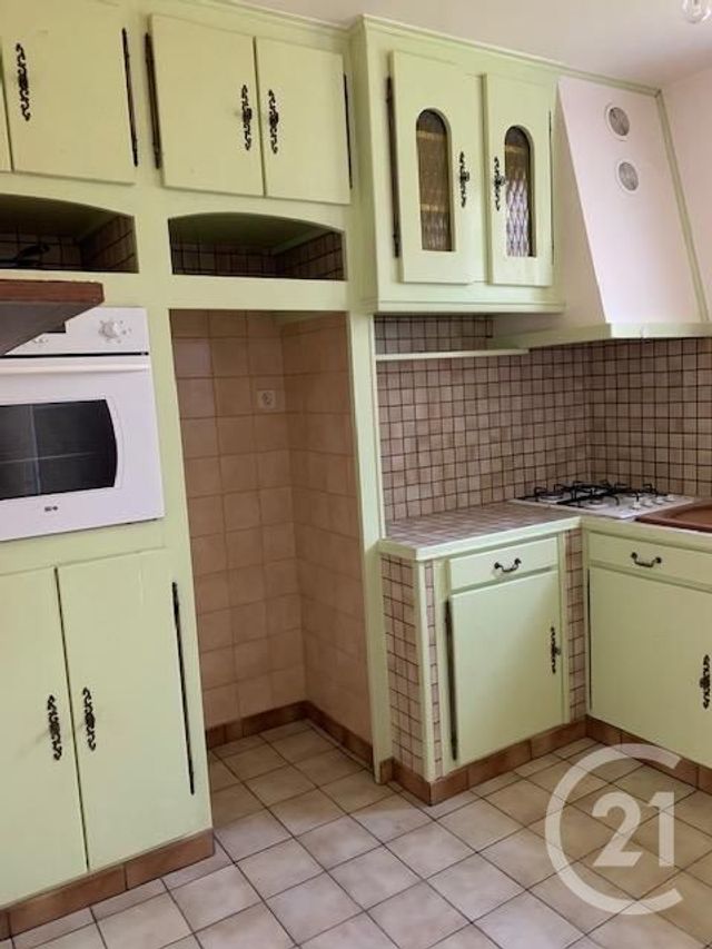 Afficher la photo en grand Appartement F3 à vendre - 3 pièces - 66.0 m2 - MONTLUCON - 03 - AUVERGNE - Century 21 Pasquet Immobilier