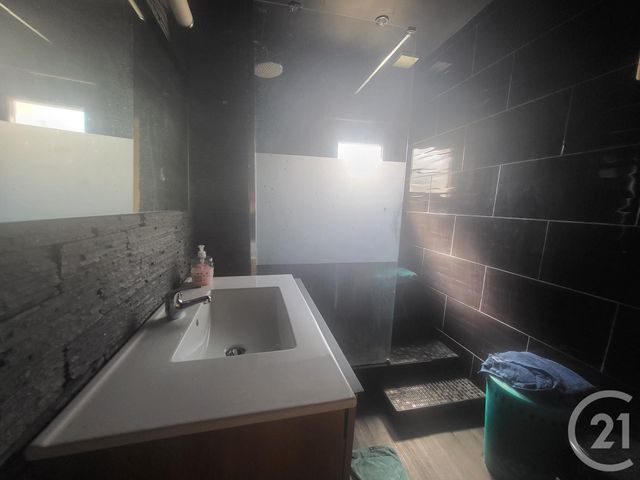 Appartement F3 à vendre - 3 pièces - 72.0 m2 - MONTLUCON - 03 - AUVERGNE - Century 21 Pasquet Immobilier