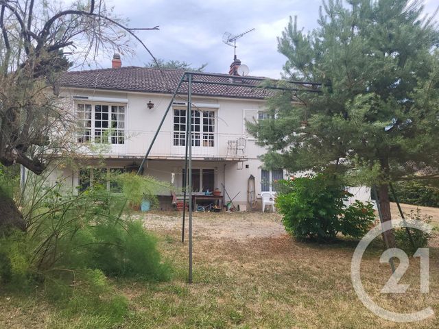 maison à vendre - 7 pièces - 172.0 m2 - DOMERAT - 03 - AUVERGNE - Century 21 Pasquet Immobilier