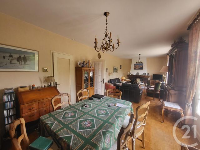 maison à vendre - 7 pièces - 172.0 m2 - DOMERAT - 03 - AUVERGNE - Century 21 Pasquet Immobilier