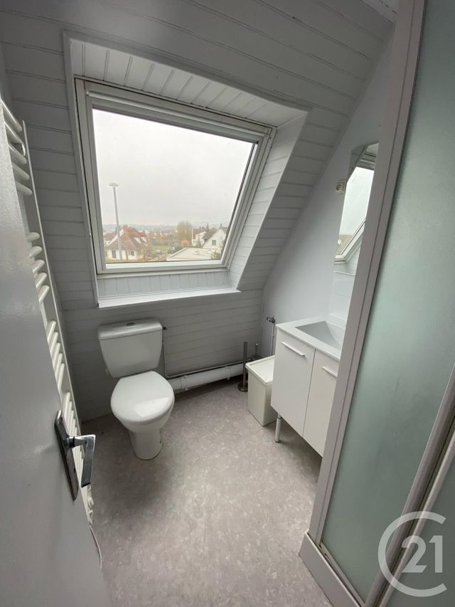 Appartement F1 à louer - 1 pièce - 22.0 m2 - DESERTINES - 03 - AUVERGNE - Century 21 Pasquet Immobilier