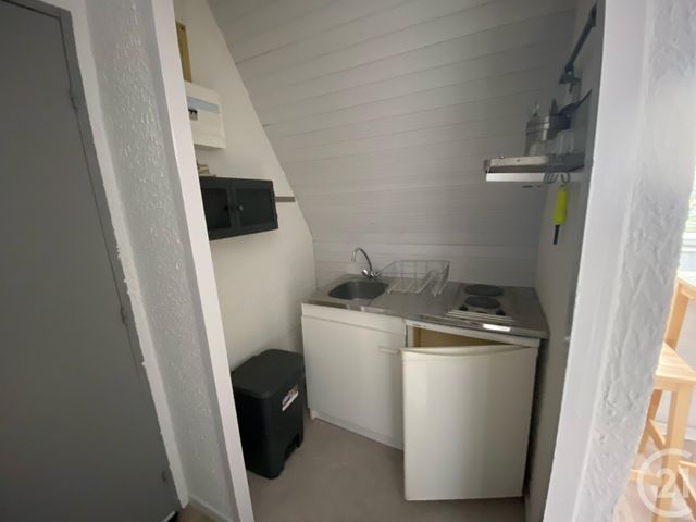 Appartement F1 à louer - 1 pièce - 22.0 m2 - DESERTINES - 03 - AUVERGNE - Century 21 Pasquet Immobilier