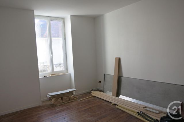 Appartement F2 à louer - 2 pièces - 45.0 m2 - MONTLUCON - 03 - AUVERGNE - Century 21 Pasquet Immobilier