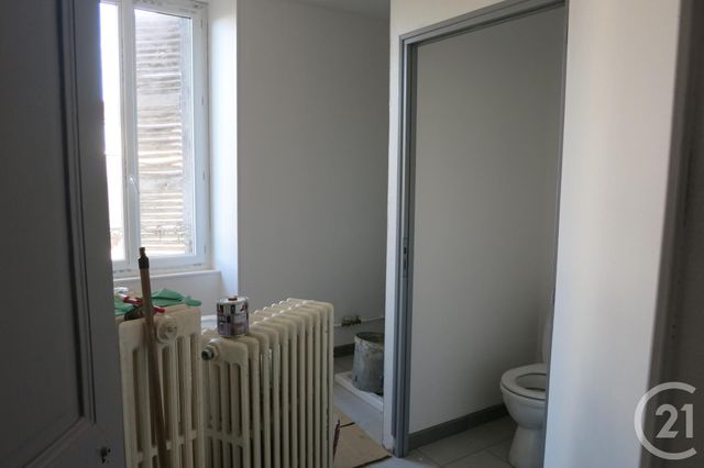 Appartement F2 à louer - 2 pièces - 45.0 m2 - MONTLUCON - 03 - AUVERGNE - Century 21 Pasquet Immobilier