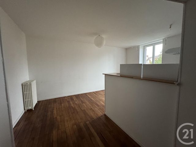 Appartement F2 à louer - 2 pièces - 45.0 m2 - MONTLUCON - 03 - AUVERGNE - Century 21 Pasquet Immobilier
