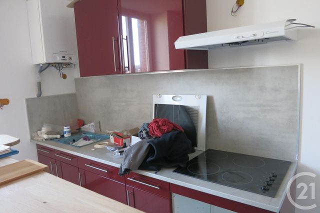 Appartement F2 à louer - 2 pièces - 45.0 m2 - MONTLUCON - 03 - AUVERGNE - Century 21 Pasquet Immobilier