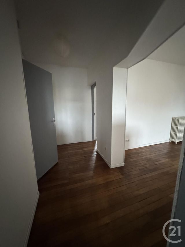 Appartement F2 à louer - 2 pièces - 45.0 m2 - MONTLUCON - 03 - AUVERGNE - Century 21 Pasquet Immobilier