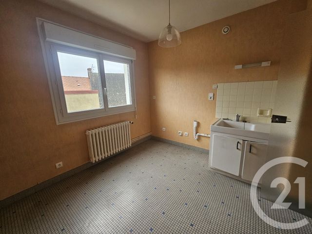 Appartement F3 bis à louer - 3 pièces - 58.29 m2 - DOMERAT - 03 - AUVERGNE - Century 21 Pasquet Immobilier