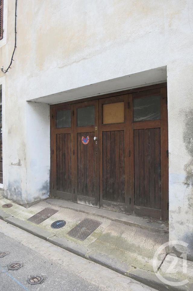 Afficher la photo en grand parking à louer - 20.0 m2 - MONTLUCON - 03 - AUVERGNE - Century 21 Pasquet Immobilier