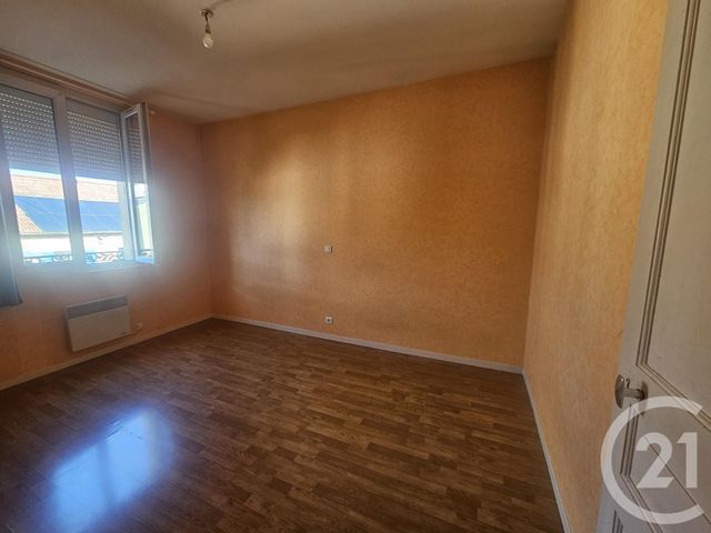 Afficher la photo en grand Appartement F2 à louer - 2 pièces - 40.36 m2 - MONTLUCON - 03 - AUVERGNE - Century 21 Pasquet Immobilier