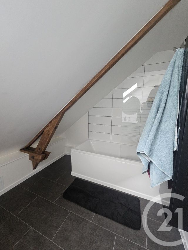 maison à louer - 4 pièces - 112.0 m2 - MONTLUCON - 03 - AUVERGNE - Century 21 Pasquet Immobilier