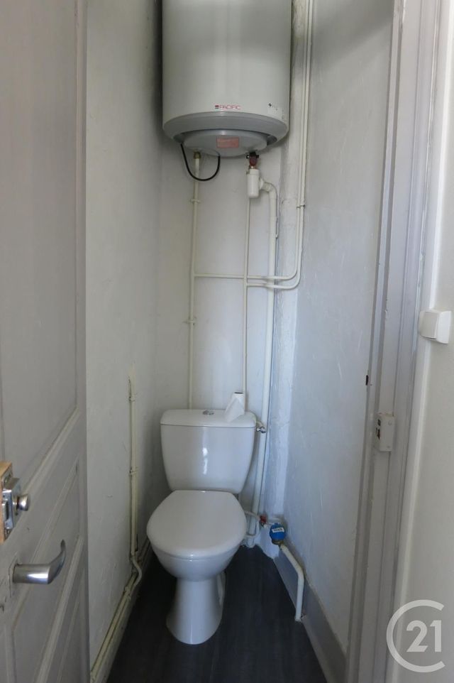 Afficher la photo en grand Appartement F2 à louer - 2 pièces - 30.5 m2 - MONTLUCON - 03 - AUVERGNE - Century 21 Pasquet Immobilier