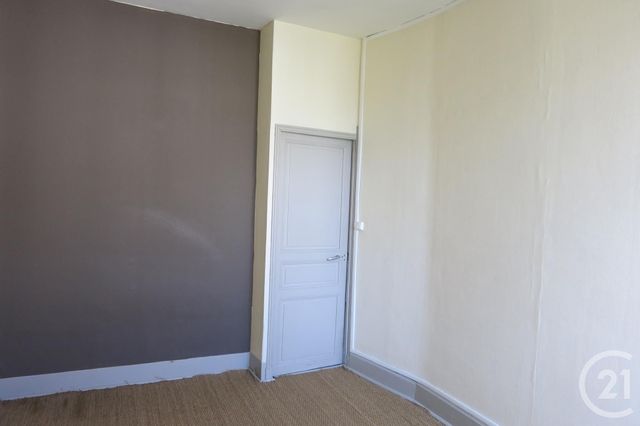 Afficher la photo en grand Appartement F2 à louer - 2 pièces - 30.5 m2 - MONTLUCON - 03 - AUVERGNE - Century 21 Pasquet Immobilier