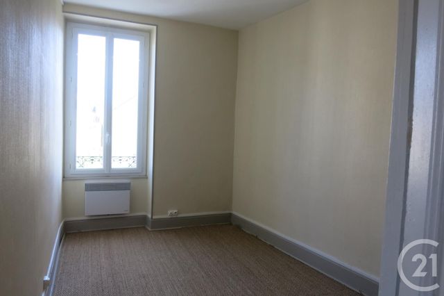 Afficher la photo en grand Appartement F2 à louer - 2 pièces - 30.5 m2 - MONTLUCON - 03 - AUVERGNE - Century 21 Pasquet Immobilier