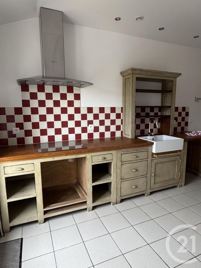 Appartement F5 à louer - 5 pièces - 116.2 m2 - MONTLUCON - 03 - AUVERGNE - Century 21 Pasquet Immobilier