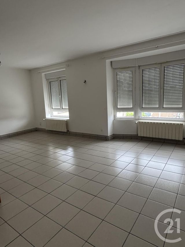 Afficher la photo en grand Appartement F5 à louer - 5 pièces - 116.2 m2 - MONTLUCON - 03 - AUVERGNE - Century 21 Pasquet Immobilier