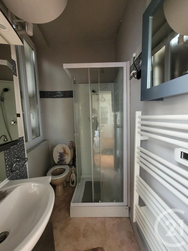 Afficher la photo en grand Appartement F1 à louer - 1 pièce - 21.2 m2 - MONTLUCON - 03 - AUVERGNE - Century 21 Pasquet Immobilier