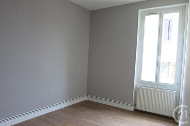 Afficher la photo en grand immeuble à vendre - 243.0 m2 - MONTLUCON - 03 - AUVERGNE - Century 21 Pasquet Immobilier