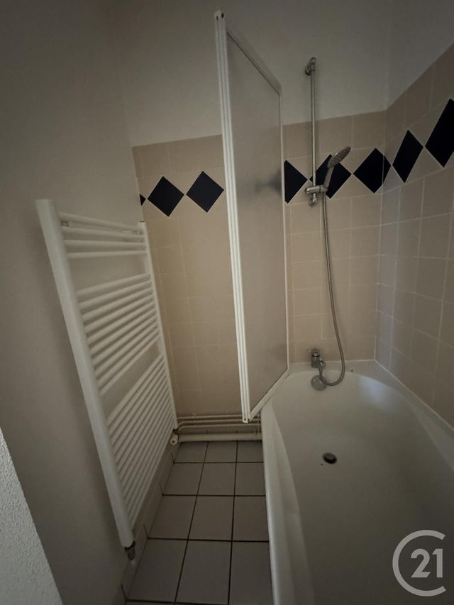 Appartement Autre à louer - 3 pièces - 61.0 m2 - NERIS LES BAINS - 03 - AUVERGNE - Century 21 Pasquet Immobilier