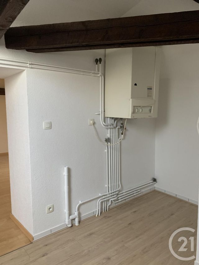 Afficher la photo en grand Appartement Autre à louer - 3 pièces - 61.0 m2 - NERIS LES BAINS - 03 - AUVERGNE - Century 21 Pasquet Immobilier