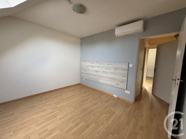 Appartement Autre à louer - 3 pièces - 61.0 m2 - NERIS LES BAINS - 03 - AUVERGNE - Century 21 Pasquet Immobilier