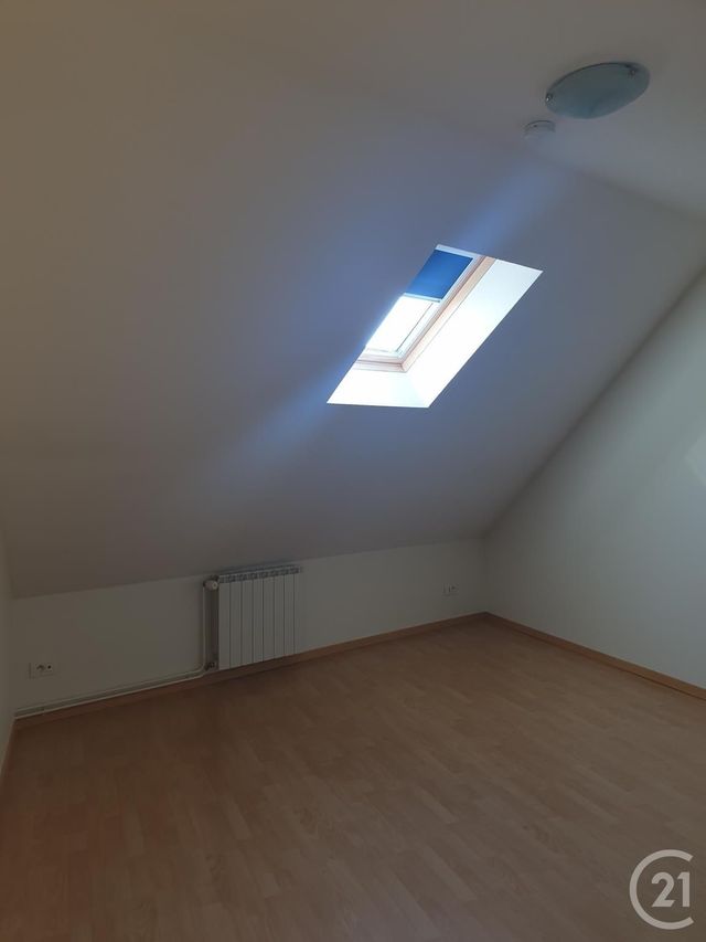 Afficher la photo en grand Appartement Autre à louer - 3 pièces - 61.0 m2 - NERIS LES BAINS - 03 - AUVERGNE - Century 21 Pasquet Immobilier