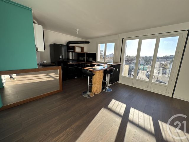 Appartement F3 à louer - 3 pièces - 55.52 m2 - MONTLUCON - 03 - AUVERGNE - Century 21 Pasquet Immobilier