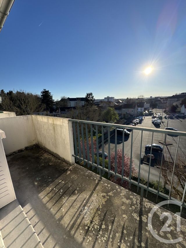 Appartement F3 à louer - 3 pièces - 55.52 m2 - MONTLUCON - 03 - AUVERGNE - Century 21 Pasquet Immobilier