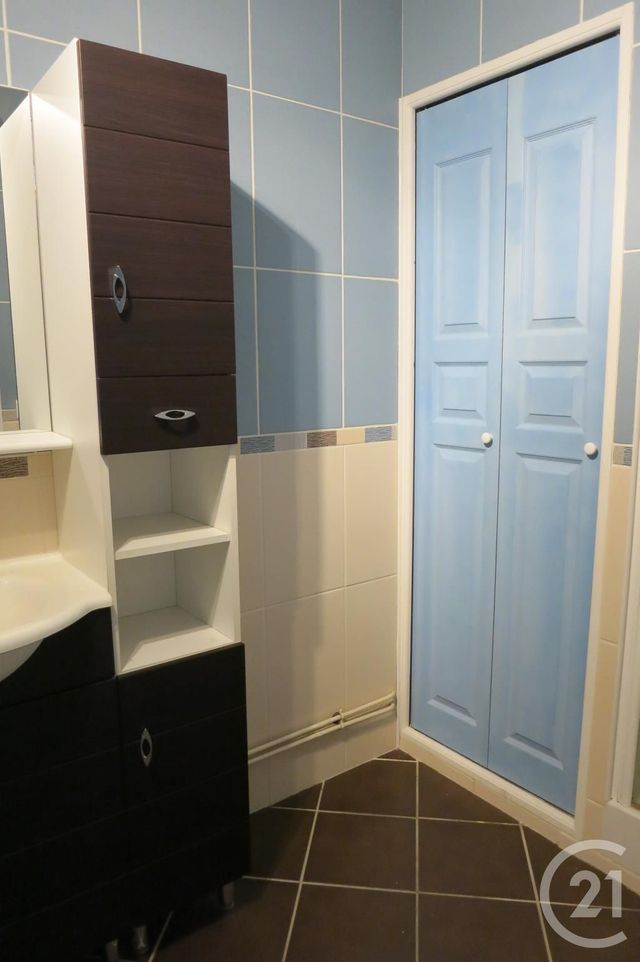 Appartement F2 à vendre - 2 pièces - 55.0 m2 - MONTLUCON - 03 - AUVERGNE - Century 21 Pasquet Immobilier