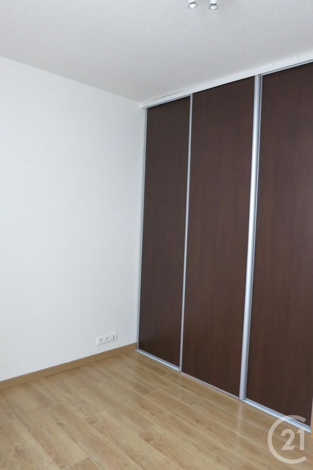 Appartement F2 à vendre - 2 pièces - 55.0 m2 - MONTLUCON - 03 - AUVERGNE - Century 21 Pasquet Immobilier