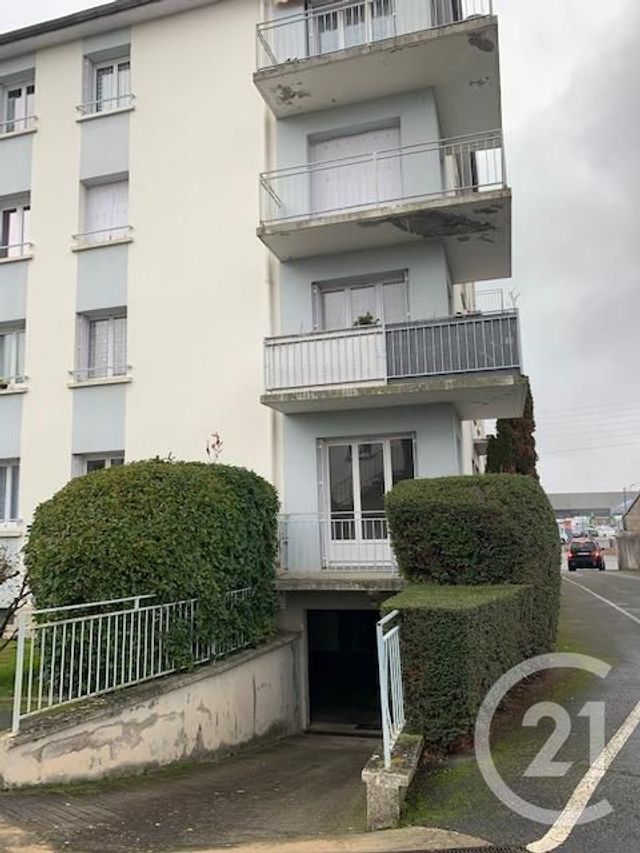 Afficher la photo en grand Appartement F2 à vendre - 2 pièces - 47.09 m2 - MONTLUCON - 03 - AUVERGNE - Century 21 Pasquet Immobilier