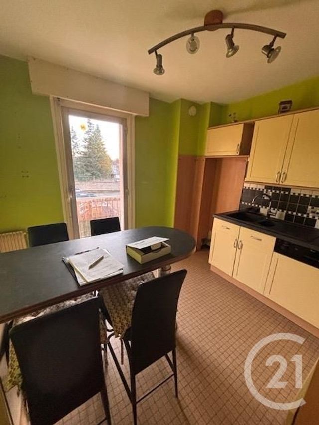 Appartement F3 à louer - 3 pièces - 70.0 m2 - MONTLUCON - 03 - AUVERGNE - Century 21 Pasquet Immobilier