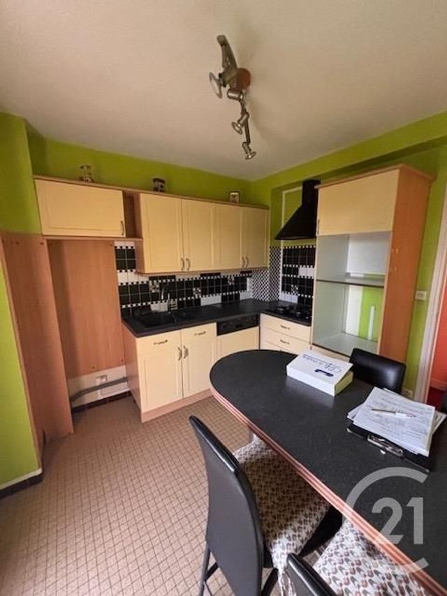 Appartement F3 à louer - 3 pièces - 70.0 m2 - MONTLUCON - 03 - AUVERGNE - Century 21 Pasquet Immobilier