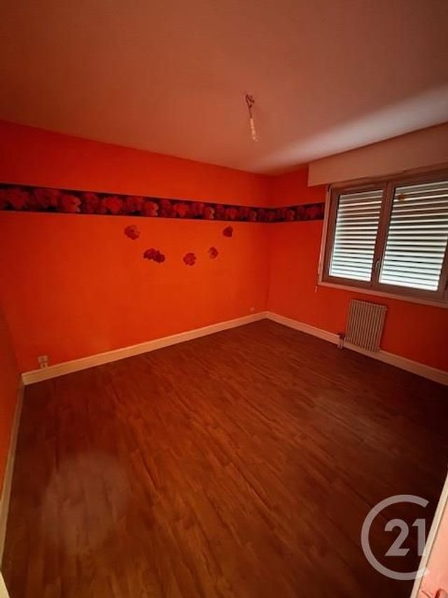 Appartement F3 à louer - 3 pièces - 70.0 m2 - MONTLUCON - 03 - AUVERGNE - Century 21 Pasquet Immobilier
