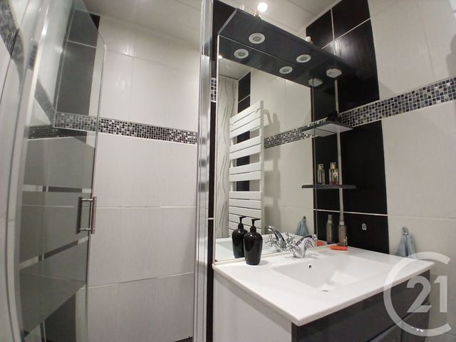 maison à vendre - 5 pièces - 133.5 m2 - DOMERAT - 03 - AUVERGNE - Century 21 Pasquet Immobilier