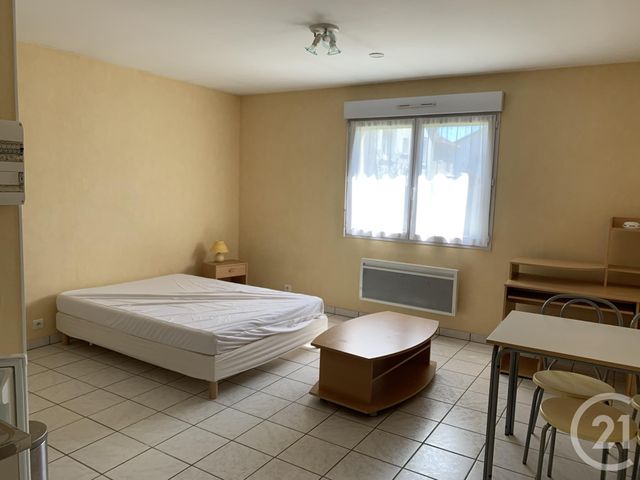 Appartement Studio à louer - 1 pièce - 24.58 m2 - MONTLUCON - 03 - AUVERGNE - Century 21 Pasquet Immobilier