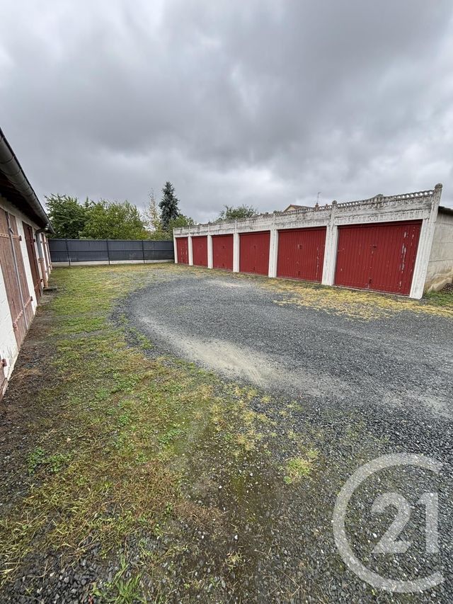 parking à vendre - 350.0 m2 - DOMERAT - 03 - AUVERGNE - Century 21 Pasquet Immobilier