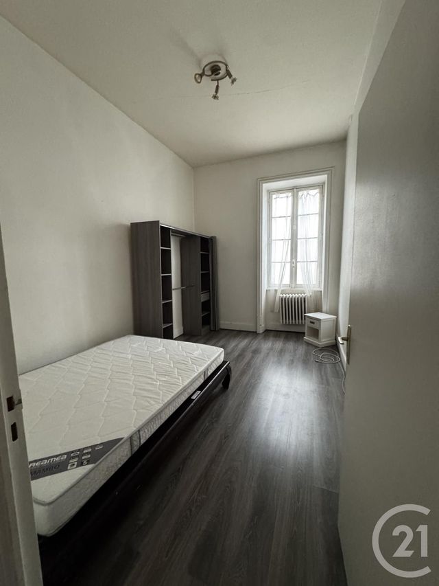 Appartement F3 à louer - 3 pièces - 77.84 m2 - MONTLUCON - 03 - AUVERGNE - Century 21 Pasquet Immobilier