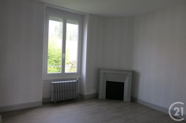 Appartement à louer - 3 pièces - 80.0 m2 - MONTLUCON - 03 - AUVERGNE - Century 21 Pasquet Immobilier