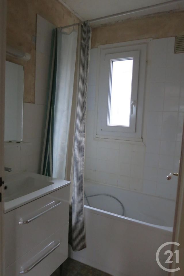 maison à louer - 3 pièces - 50.34 m2 - MONTLUCON - 03 - AUVERGNE - Century 21 Pasquet Immobilier