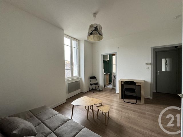 Appartement Studio à louer - 1 pièce - 22.05 m2 - MONTLUCON - 03 - AUVERGNE - Century 21 Pasquet Immobilier