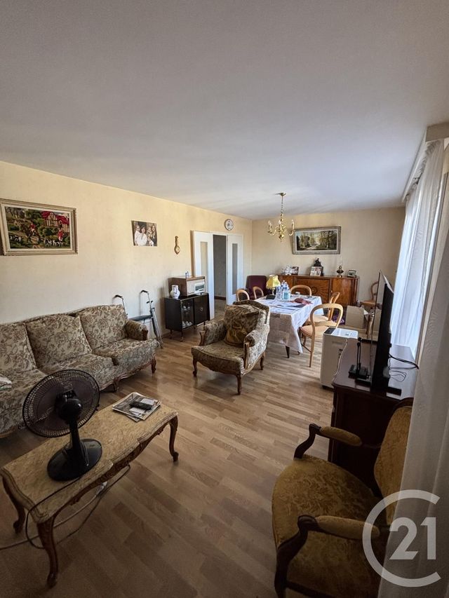 Appartement F3 à vendre - 3 pièces - 72.0 m2 - MONTLUCON - 03 - AUVERGNE - Century 21 Pasquet Immobilier