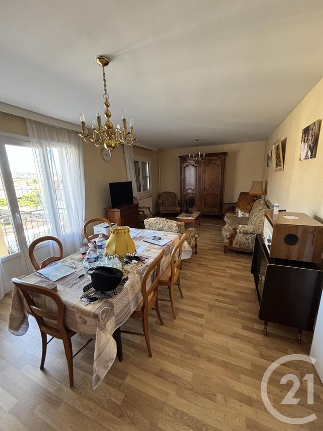 Appartement F3 à vendre - 3 pièces - 72.0 m2 - MONTLUCON - 03 - AUVERGNE - Century 21 Pasquet Immobilier