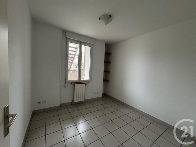 Appartement F3 à louer - 3 pièces - 50.26 m2 - MONTLUCON - 03 - AUVERGNE - Century 21 Pasquet Immobilier