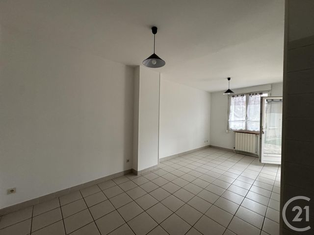Appartement F3 à louer - 3 pièces - 50.26 m2 - MONTLUCON - 03 - AUVERGNE - Century 21 Pasquet Immobilier