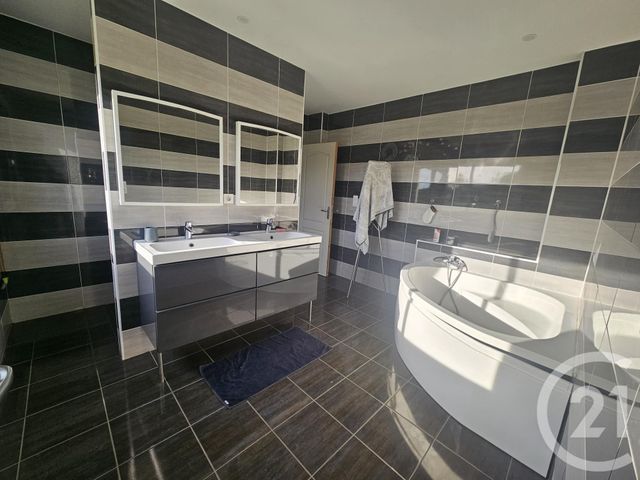 maison à louer - 7 pièces - 193.0 m2 - ST VICTOR - 03 - AUVERGNE - Century 21 Pasquet Immobilier