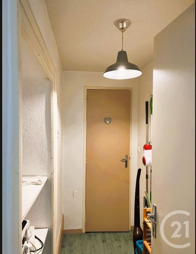Appartement F2 à vendre - 2 pièces - 38.9 m2 - MONTLUCON - 03 - AUVERGNE - Century 21 Pasquet Immobilier